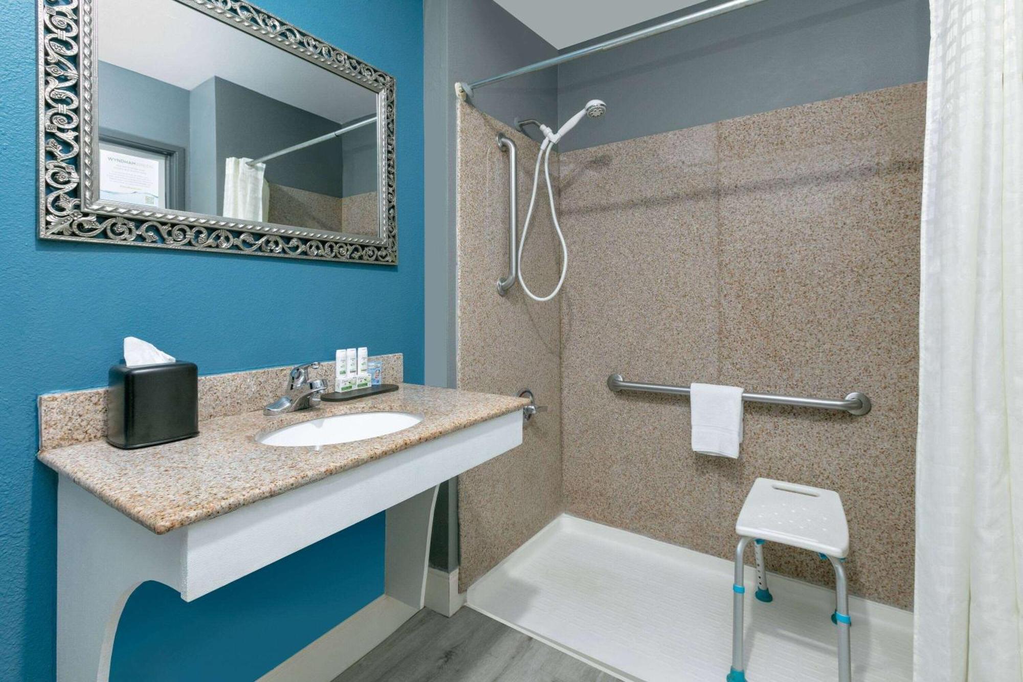 La Quinta By Wyndham Decatur Hotel Екстериор снимка